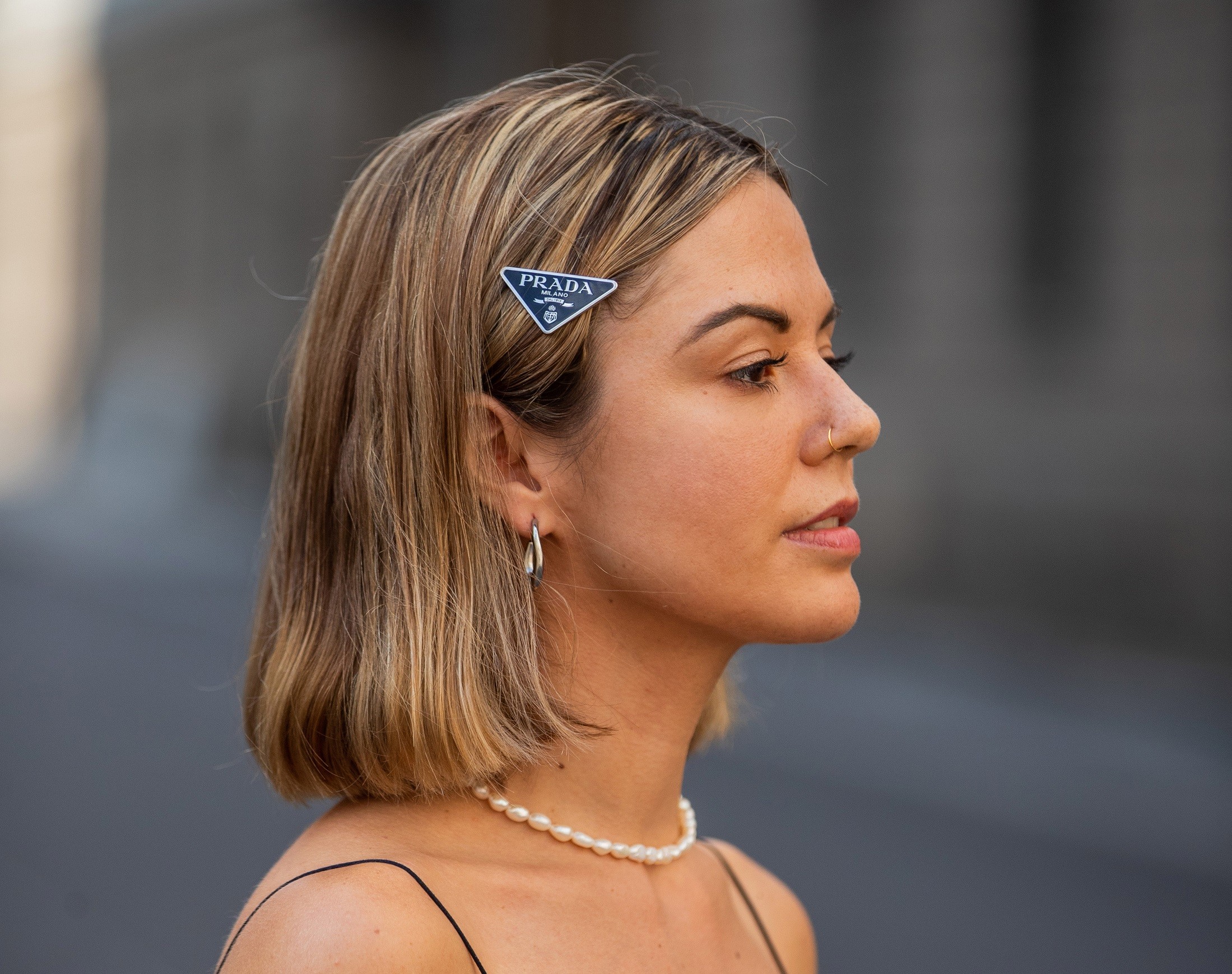 Minimalist hair accessories that perfectly complement your look