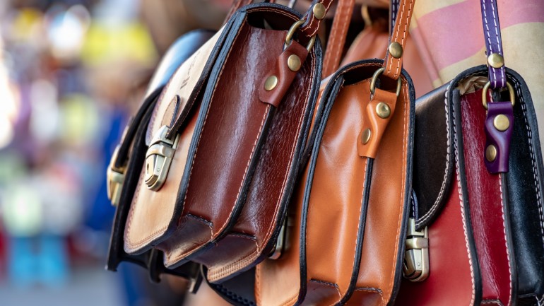 7 types of handbags that will reign this fall on the streets